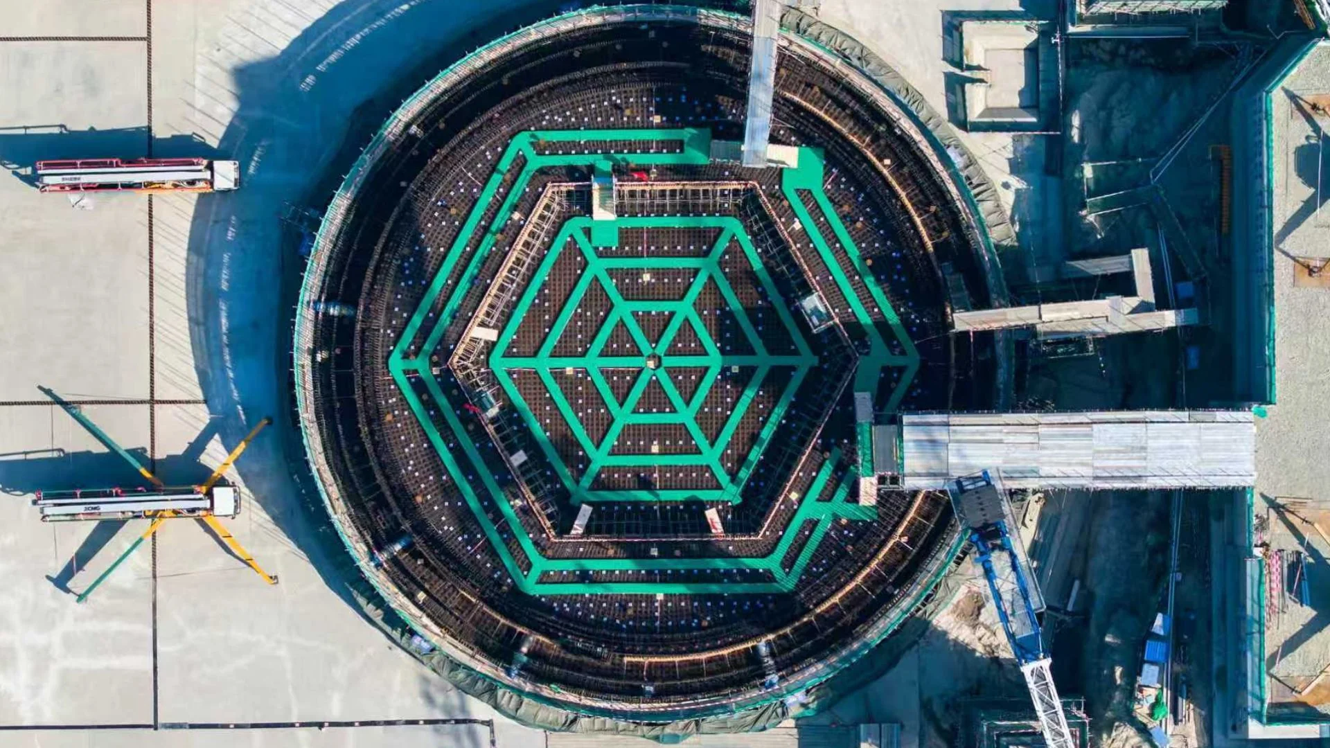 China beginnt mit dem Bau des weltweit ersten hybriden Kernkraftwerks für 33 Millionen Tonnen Industriedampf